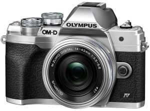 Olympus M10 Mark IV Silver + 14-42mm F/3.5-5-6