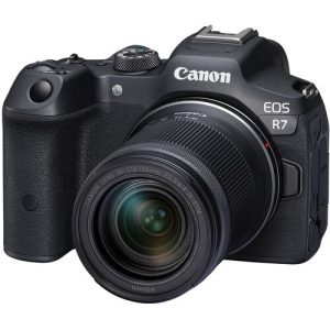 Canon Eos R7 + RF-S 18-150 mm F3.5-6.3 IS STM