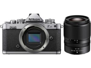 Nikon Z FC + 18-140 mm F3.5-6.3 VR