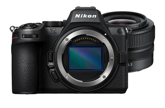 Nikon Z5 II + 24-50 mm F4-6.3